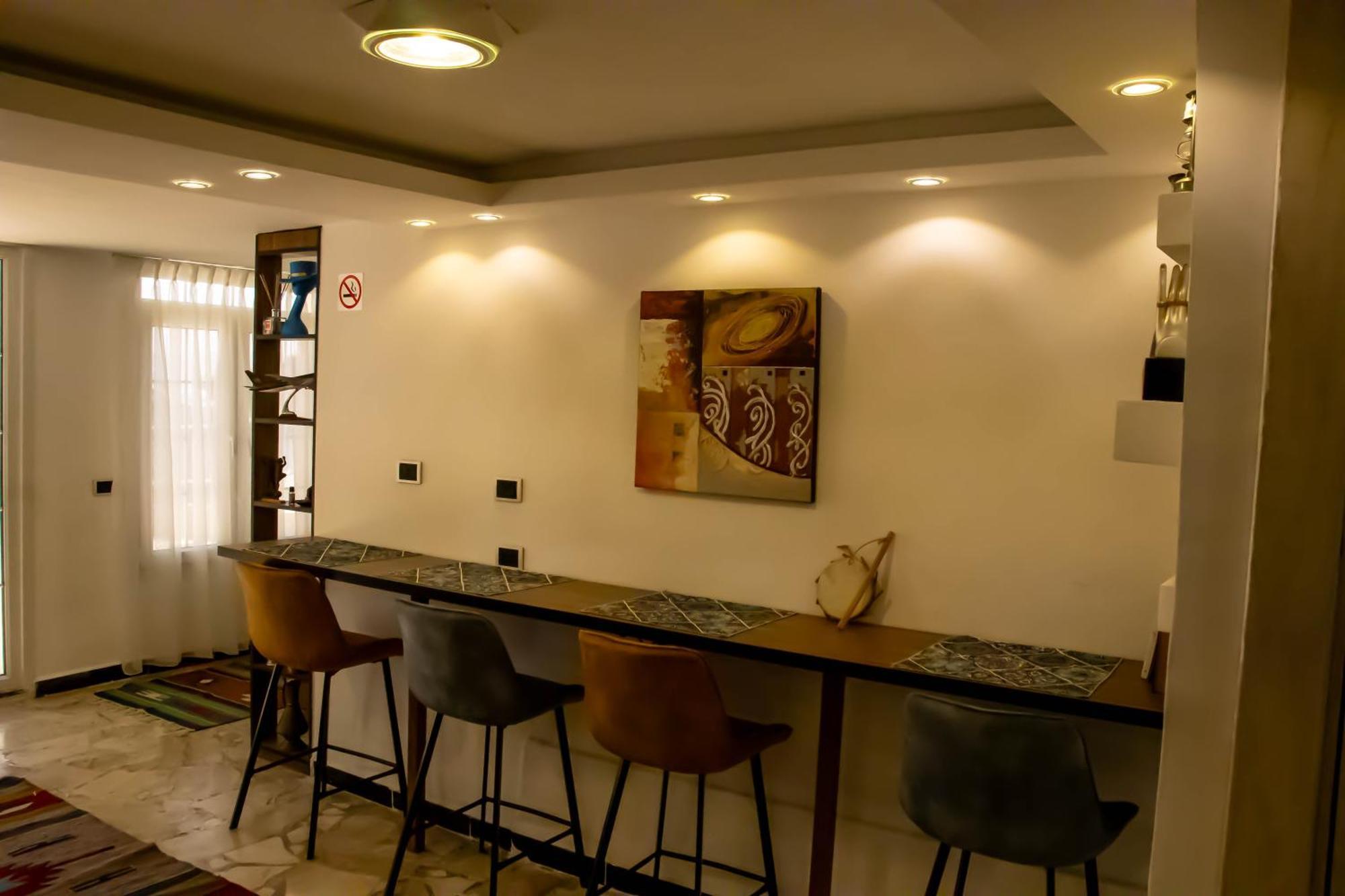 Celestia Boutique - Boutique Overlooking Jerash Ruins *